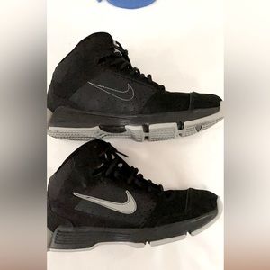 BRAND NEW! NIKE Sneakers